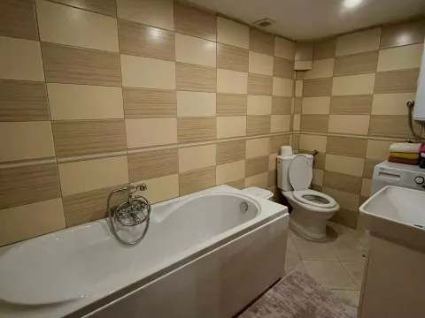 Izdavanje, trosoban stan, 84m², Mažina, Tivat - image 4