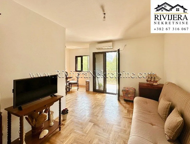 Sale, two bedroom apartment, 70m², Dobrota, Kotor