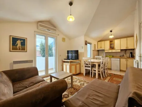 Rent, one bedroom apartment, 38m², Budva, Crna Gora