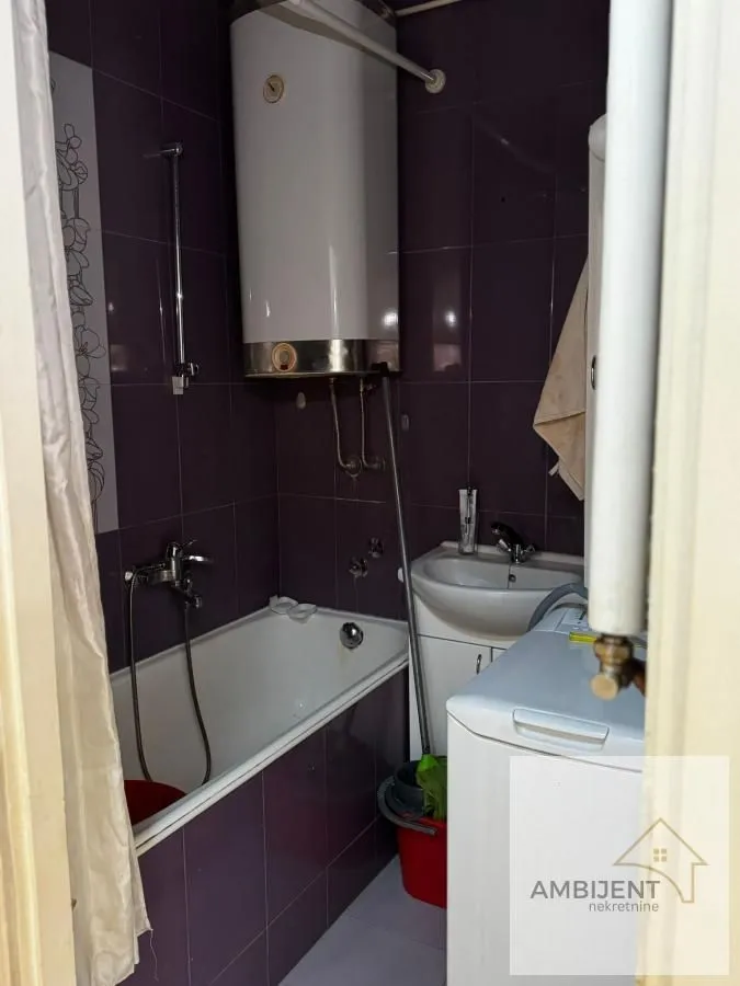 Prodaja, dvosoban stan, 69m², Zemun Sve Podlokacije, Beograd