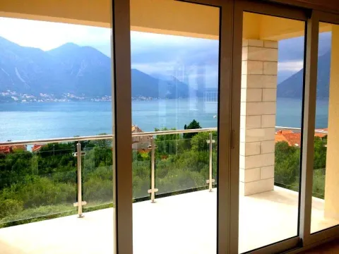 Prodaja, stan, 68m², Dobrota, Kotor - image 11