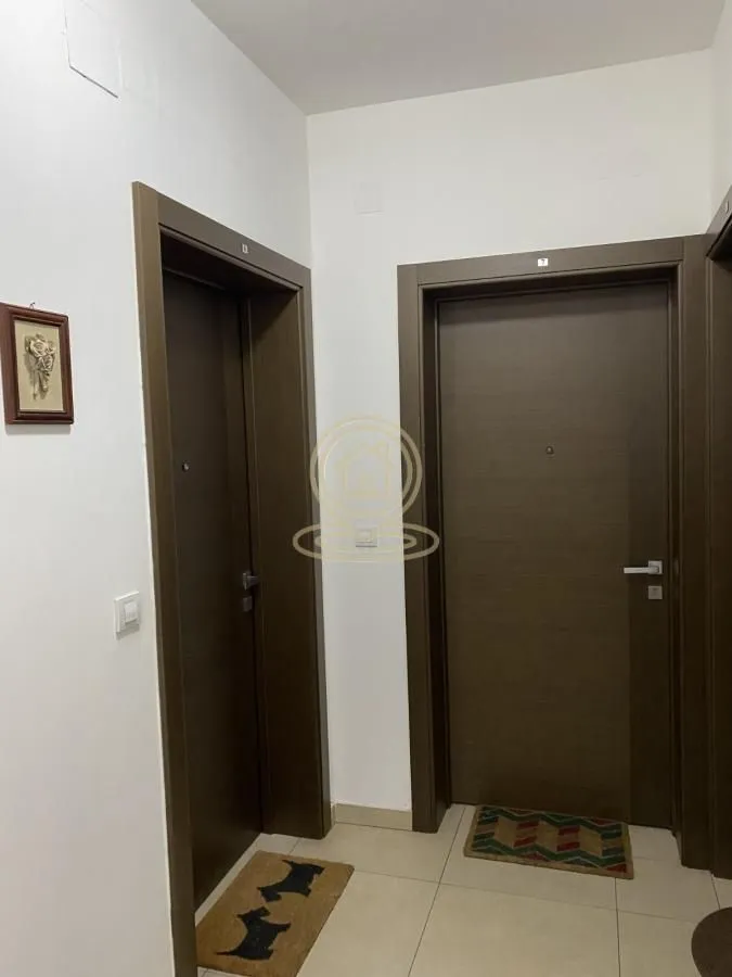 Izdavanje, dvosoban stan, 60m², Stari grad, Novi Sad