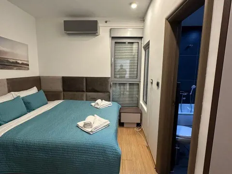 Rent, one bedroom apartment, 57m², Pržno, Budva - image 11