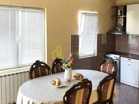 Prodaja, kuća, 230m², Zlatica, Podgorica - image 14