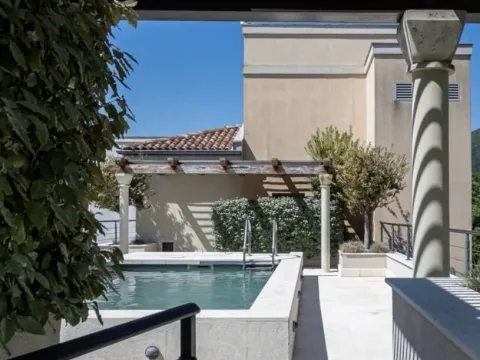 Sale, three bedroom apartment, 247m², Porto Montenegro, Tivat - image 32