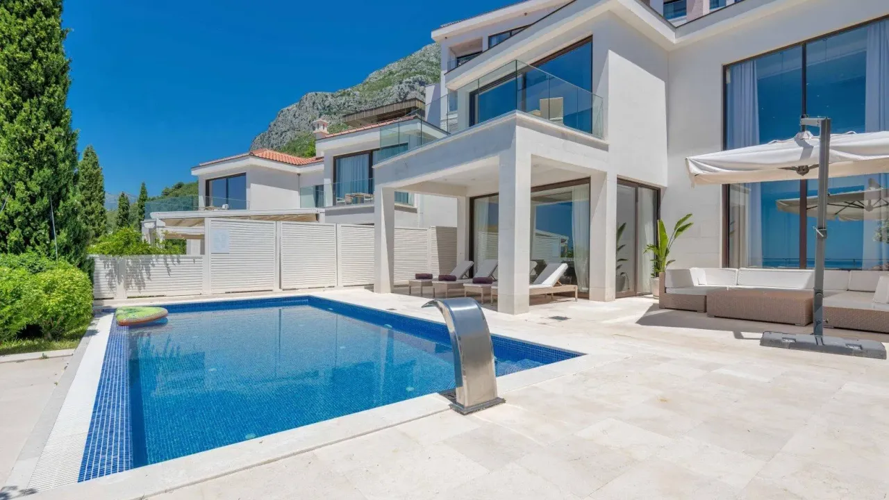 Prodaja, kuća, 279m², Drobni pijesak, Budva