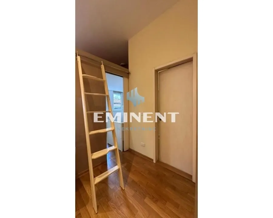 Izdavanje, stan, 38m², Stari Grad, Beograd