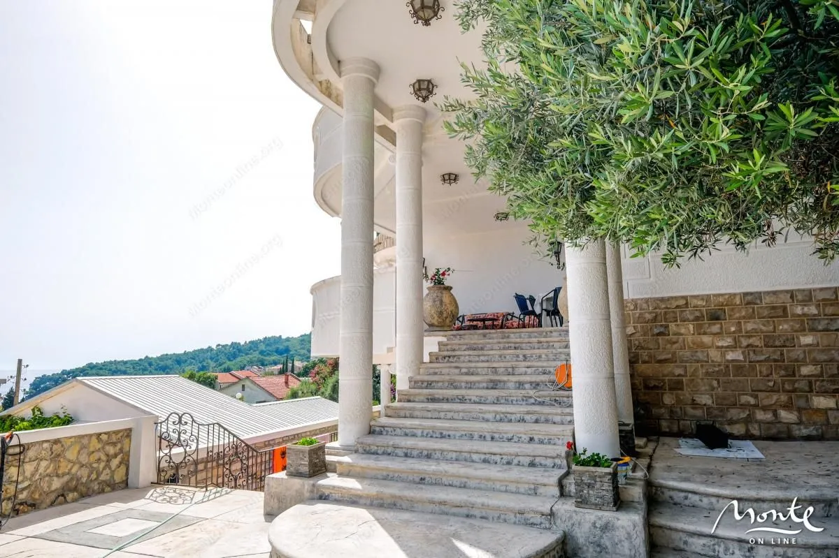 Sale, house, 560m², Petrovac, Budva