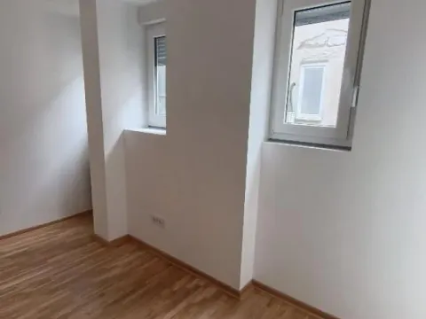 Sale, two bedroom apartment, 61m², Stari Merkator, Novi Beograd Sve Podlokacije - image 6