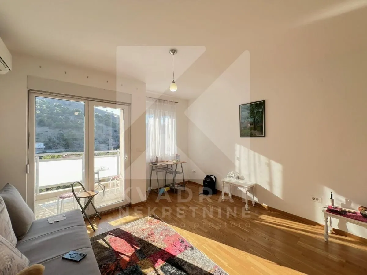 Rent, office space, 30m², City Kej, Podgorica
