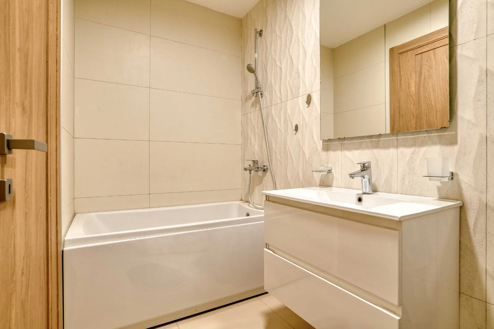 Rent, two bedroom apartment, 74m², Master Kvart, Podgorica
