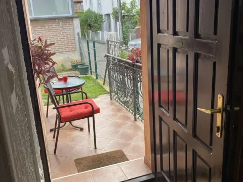 Izdavanje, kuća, 83m², Čukarica, Beograd - image 13