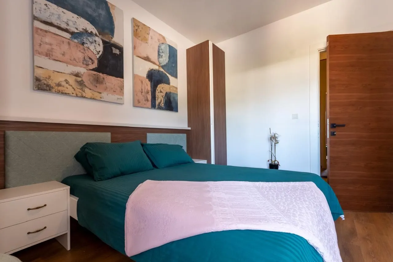 Izdavanje, jednosoban stan, 56m², Bijela, Herceg Novi