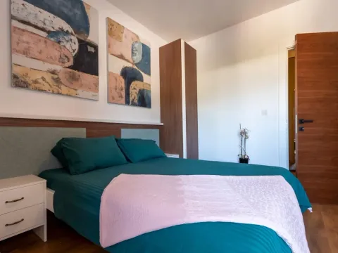 Rent, one bedroom apartment, 56m², Bijela, Herceg Novi - image 7