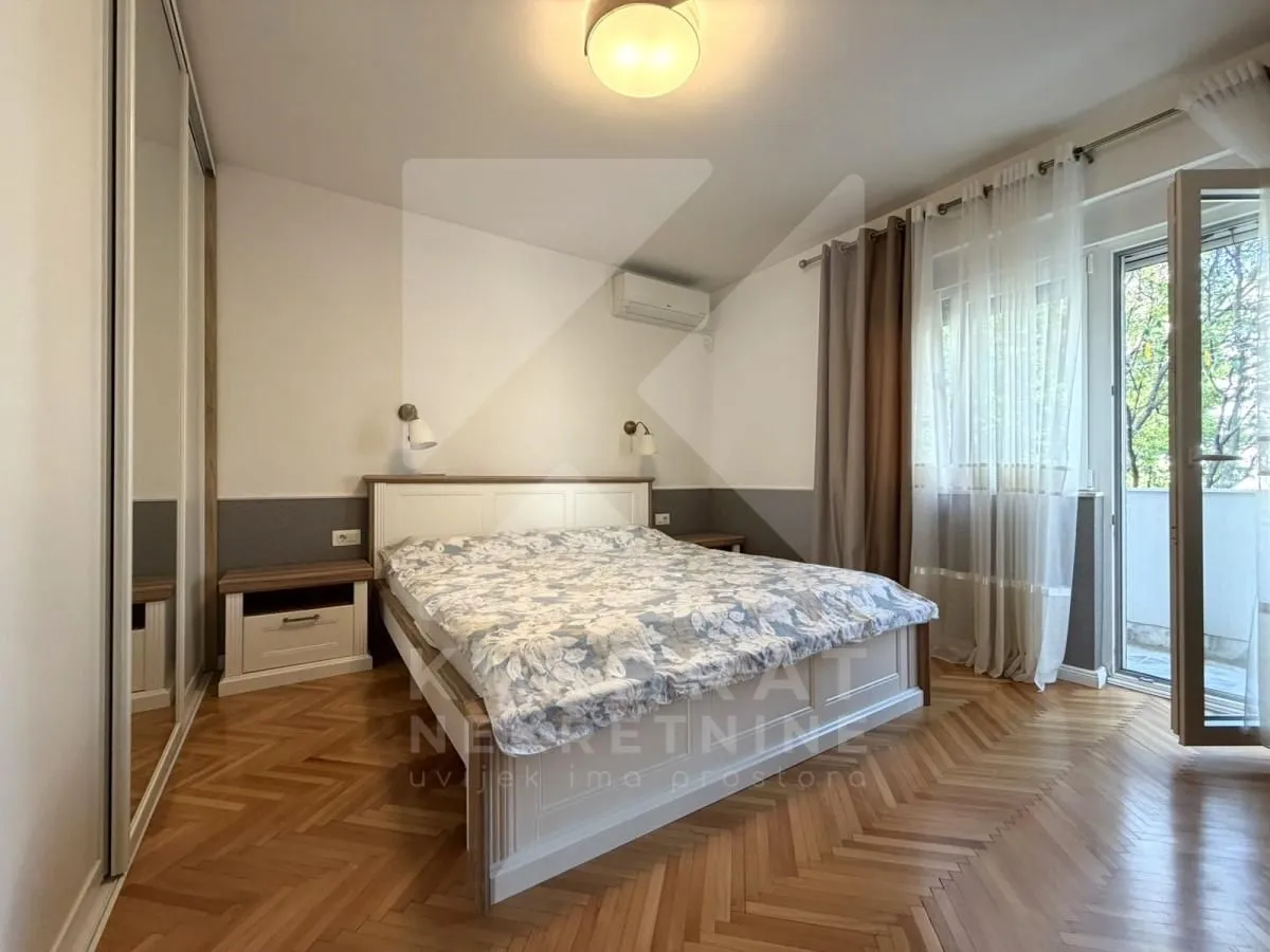 Prodaja, dvosoban stan, 75m², Stara Varoš, Podgorica
