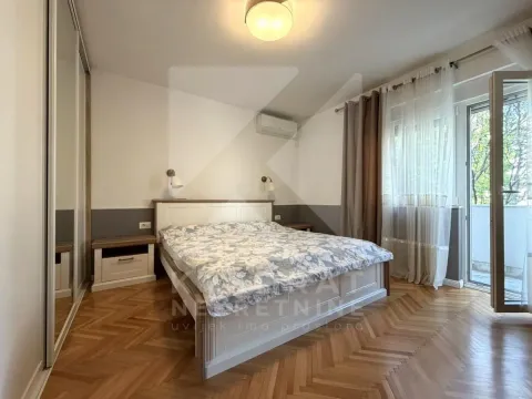 Prodaja, dvosoban stan, 75m², Stara Varoš, Podgorica - image 11