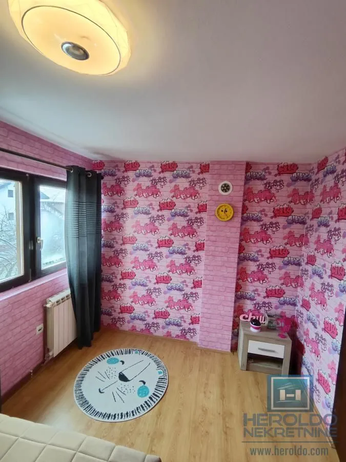 Prodaja, kuća, 250m², Budžino brdo, Jagodina