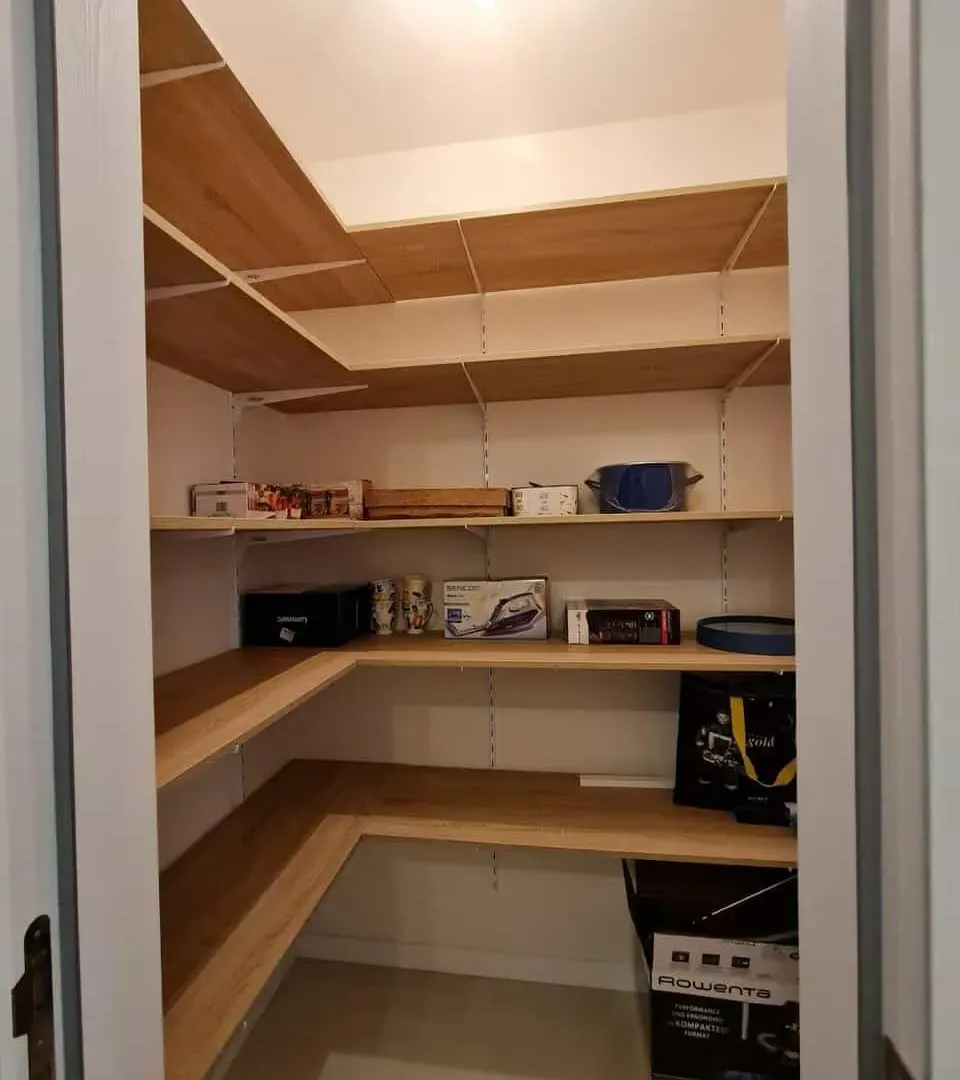 Izdavanje, jednosoban stan, 50m², Central Point, Podgorica