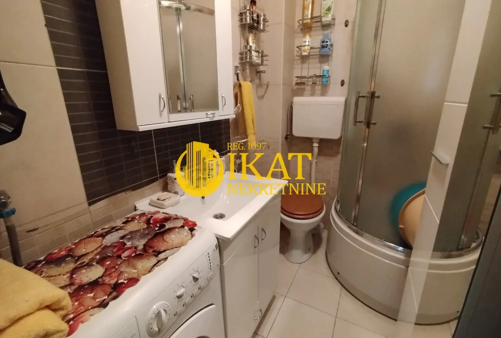 Sale, three bedroom apartment, 71m², Karaburma, Palilula Sve Podlokacije