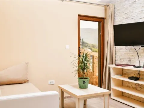 Sale, house, 107m², Tivat, Crna Gora - image 13