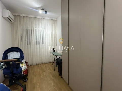 Prodaja, dvosoban stan, 66m², Stari Aerodrom, Podgorica - image 4