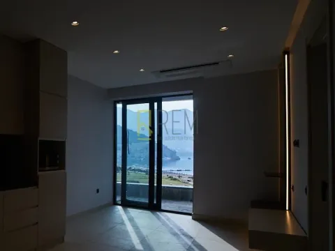 Sale, one bedroom apartment, 45m², Bečići, Budva - image 12
