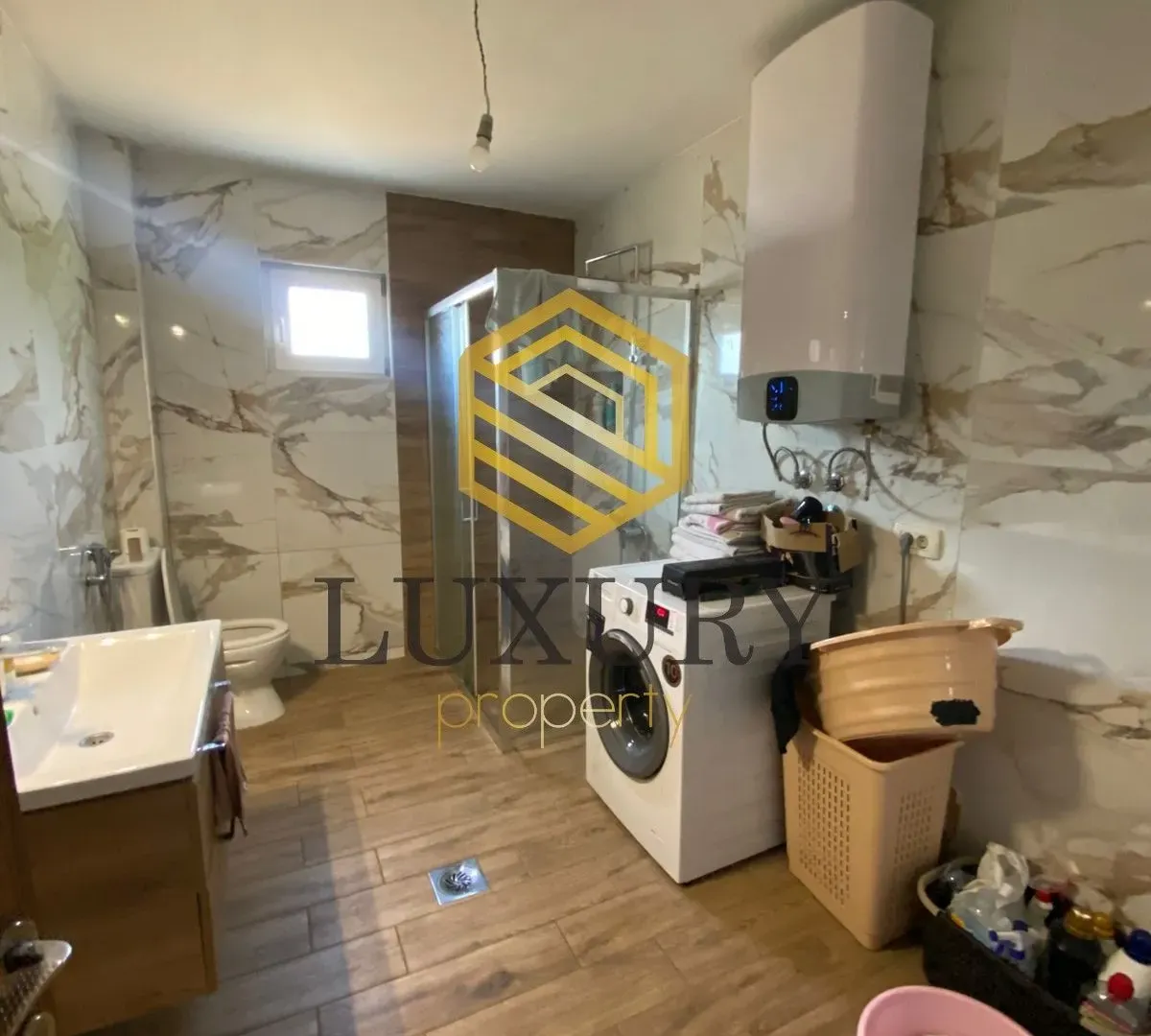 Sale, house, 280m², Zeta, Podgorica
