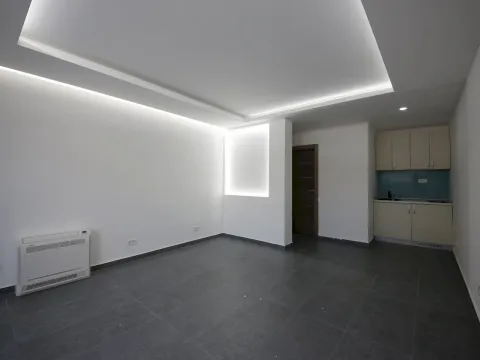 Sale, house, 250m², Kotor, Crna Gora - image 11