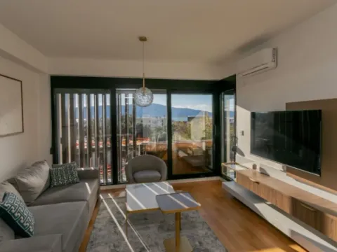 Izdavanje, jednosoban stan, 44m², Tivat, Crna Gora - image 5