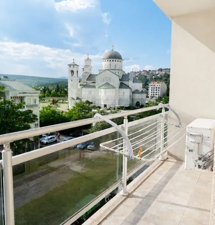 Izdavanje, jednosoban stan, 50m², Preko Morače, Podgorica
