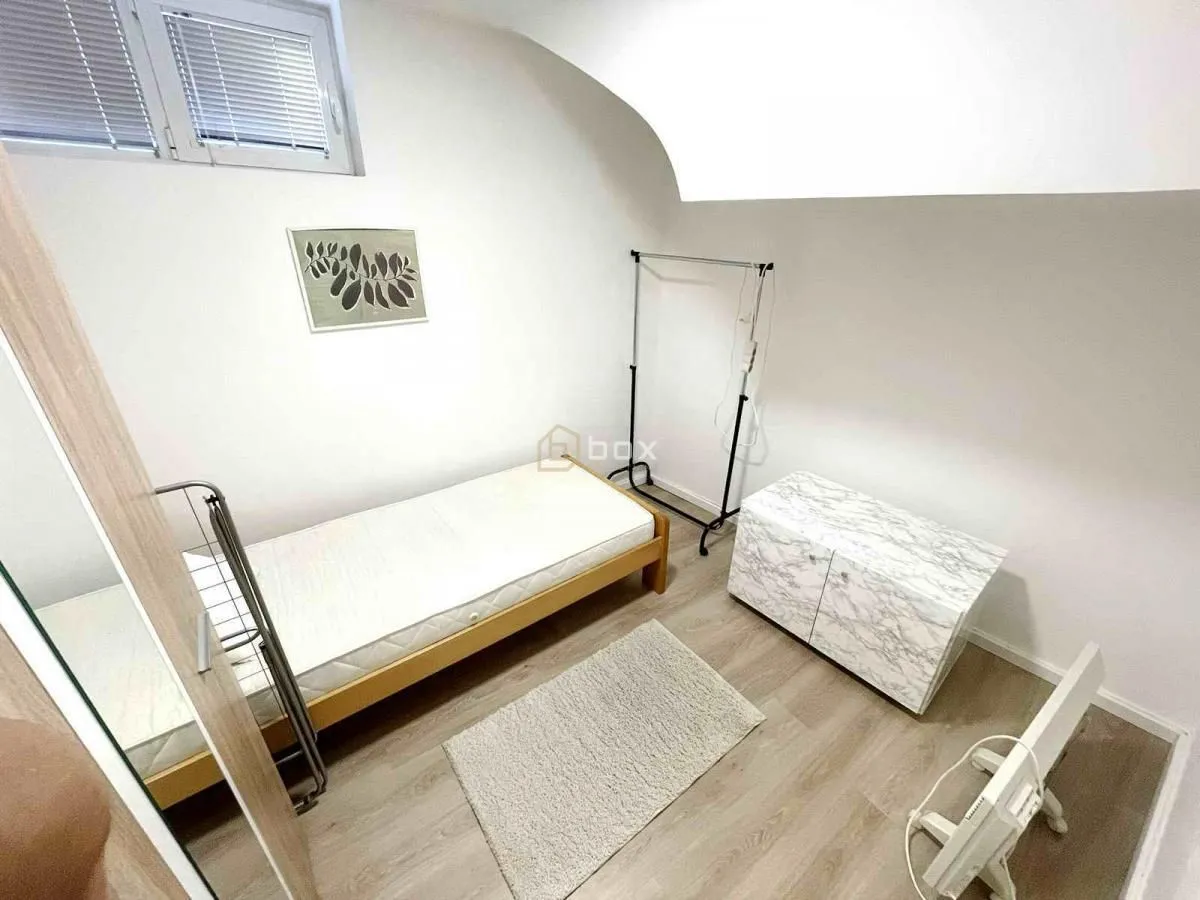 Prodaja, trosoban stan, 50m², Medijana, Niš