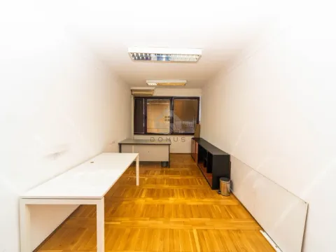 Izdavanje, poslovni prostor, 95m², Preko Morače, Podgorica - image 4