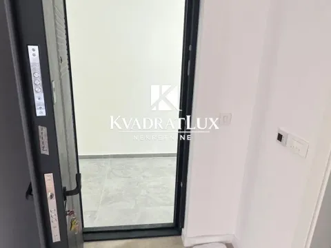 Sale, one bedroom apartment, 53m², Centar, Bar - image 12