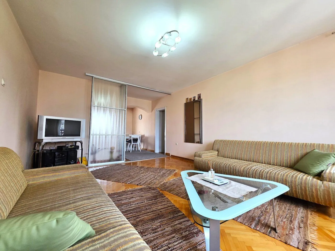 Prodaja, stan, 92m², Gintaš, Podgorica
