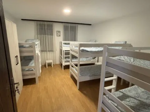 Rent, house, 350m², Dobanovci, Surčin - image 6