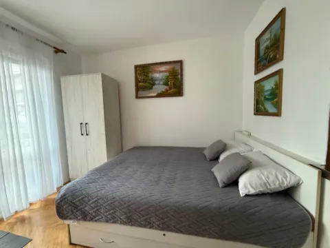 Izdavanje, garsonjera, 22m², Rozino, Budva - image 2