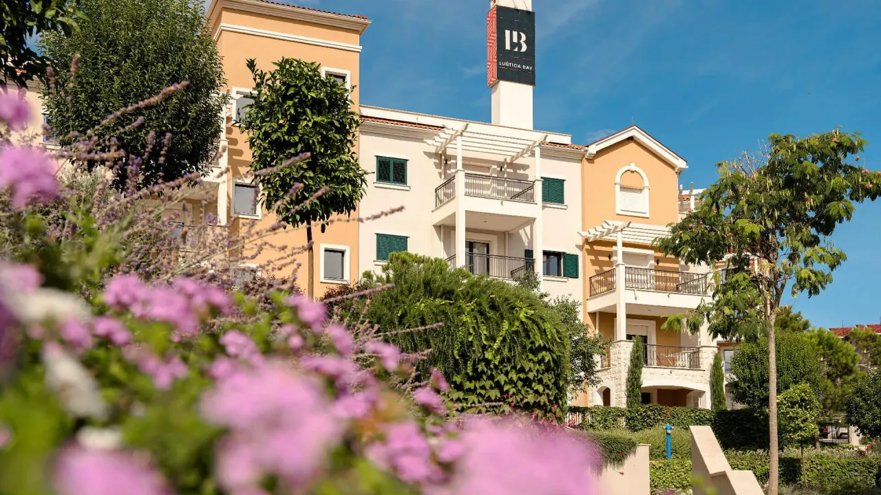 Sale, one bedroom apartment, 37m², Luštica Bay, Tivat