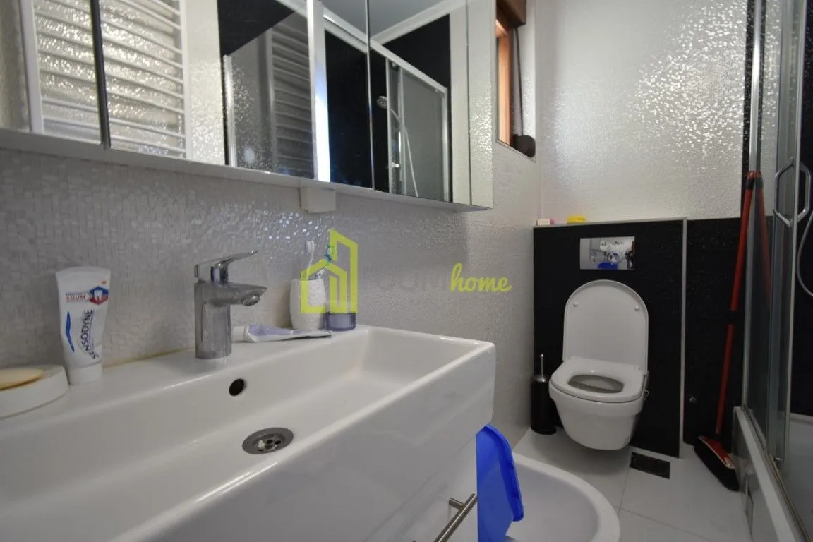 Prodaja, dvosoban stan, 90m², Gorica C, Podgorica