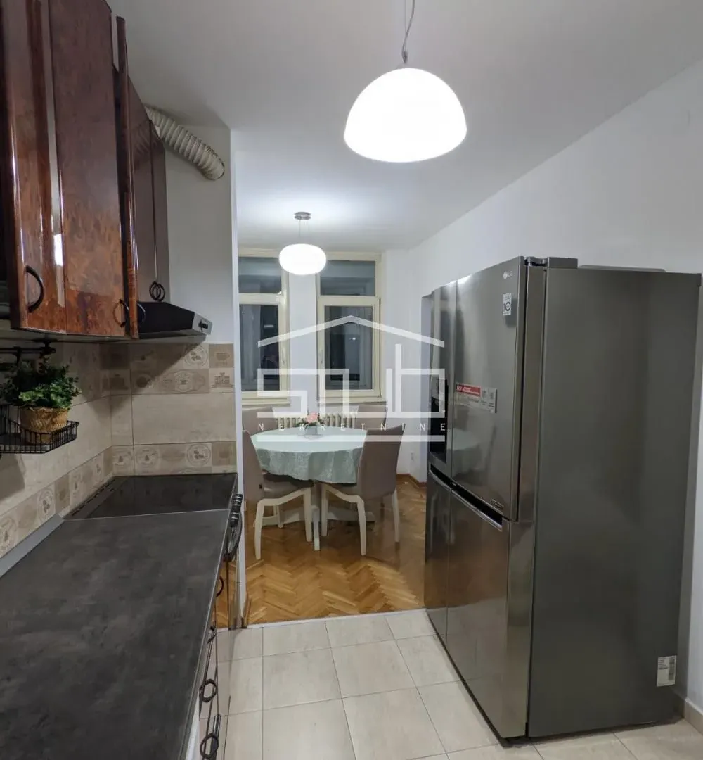 Izdavanje, trosoban stan, 71m², Autokomanda, Voždovac Sve Podlokacije