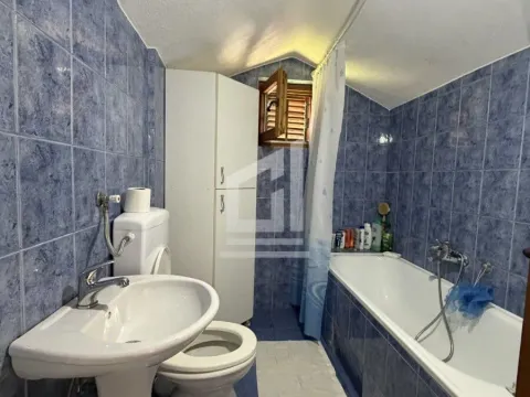 Prodaja, kuća, 187m², Zlatica, Podgorica - image 9