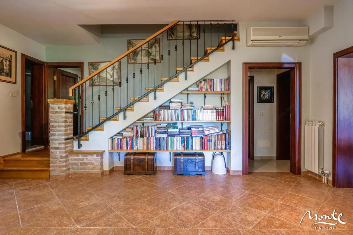 Prodaja, kuća, 305m², Orahovac, Kotor