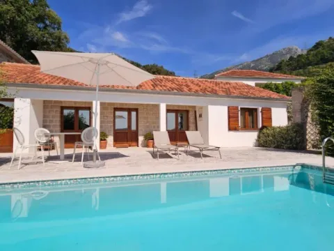 Izdavanje, kuća, 90m², Kotor, Crna Gora - image 10