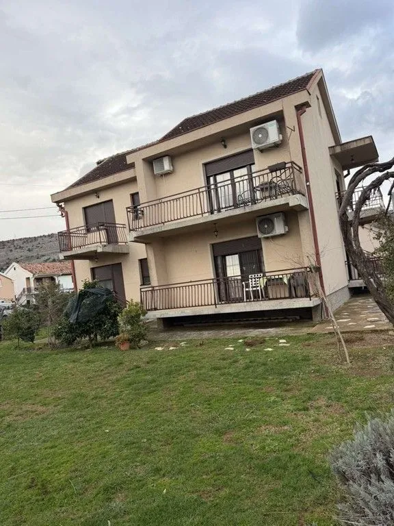Rent, two bedroom apartment, 100m², Tološi, Podgorica