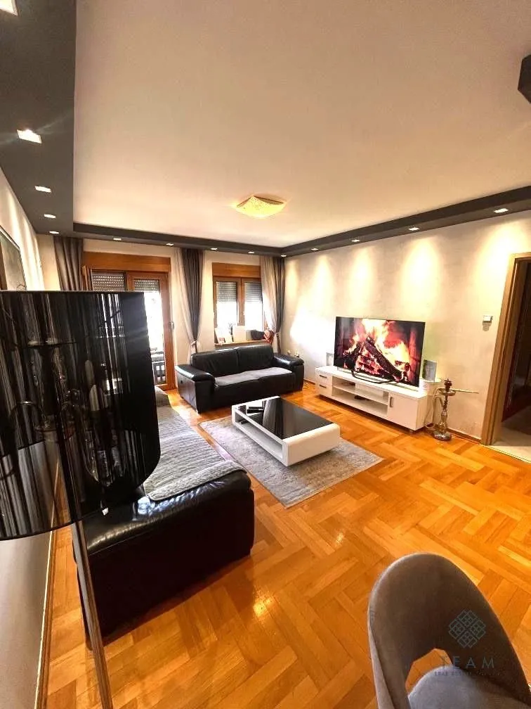 Izdavanje, dvosoban stan, 76m², Preko Morače, Podgorica