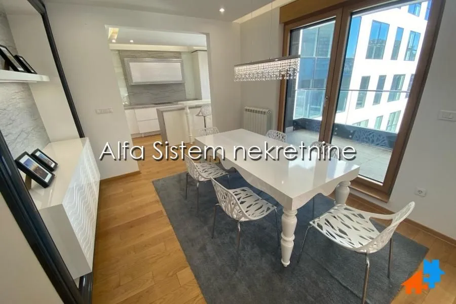 Rent, four bedroom apartment, 194m², Tašmajdan, Palilula Sve Podlokacije