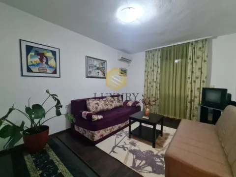 Izdavanje, jednosoban stan, 64m², Stari Aerodrom, Podgorica