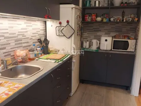 Prodaja, trosoban stan, 82m², Klinički Centar, Beograd - image 8