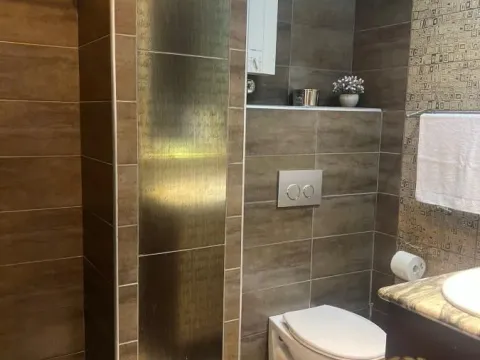 Izdavanje, trosoban stan, 120m², Poštanska Štedionica, Palilula Sve Podlokacije - image 14