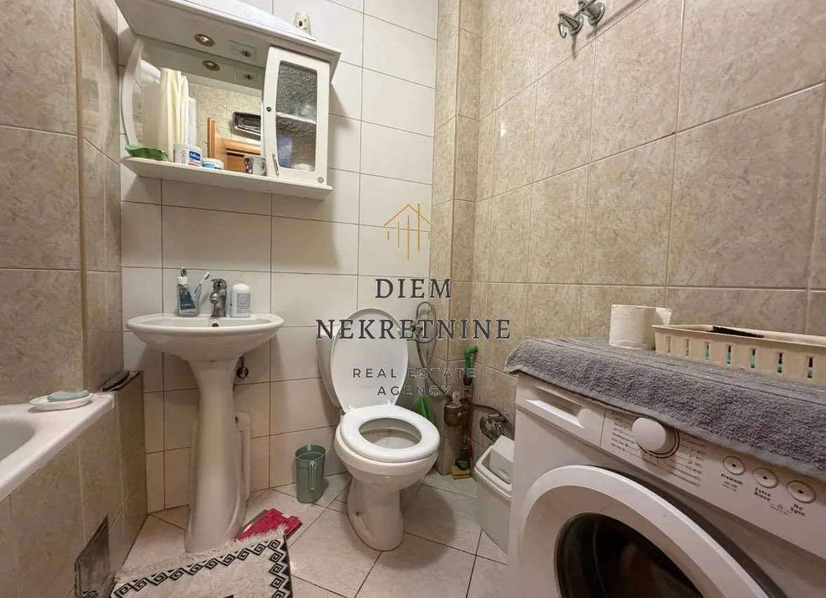 Rent, studio apartment, 27m², Centar, Bar