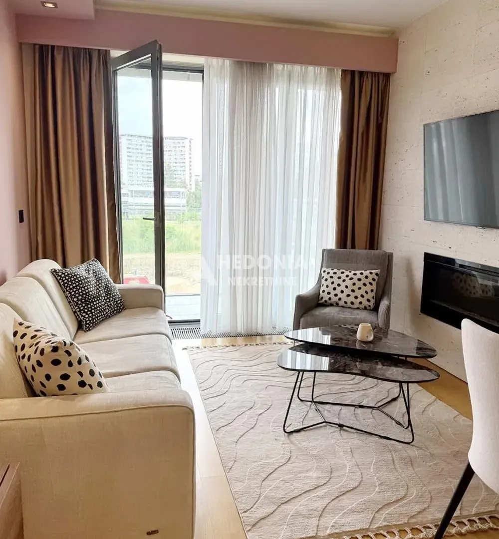 Izdavanje, dvosoban stan, 51m², Novi Beograd Blok 65, Novi Beograd Sve Podlokacije